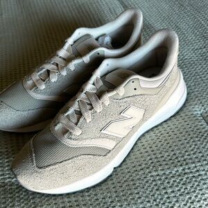 New Balance 997R shoes